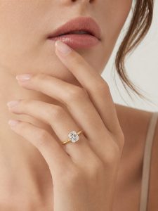 Infinity Twist Two-Tier Band — Half Pavé Round Brilliant